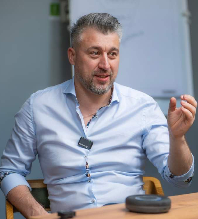 комерційний директор TAVR Media Володимир Педорич